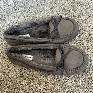 Airwalk Women's Gray Moccasin Slippers